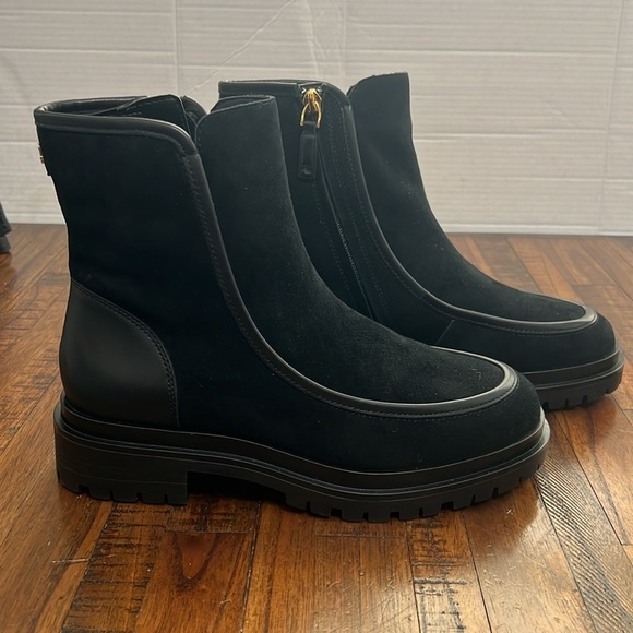 NWT Lauren Ralph Lauren Leather Black Colbie Ankle Boots   gold tone logo LRL 8 - Picture 15 of 16